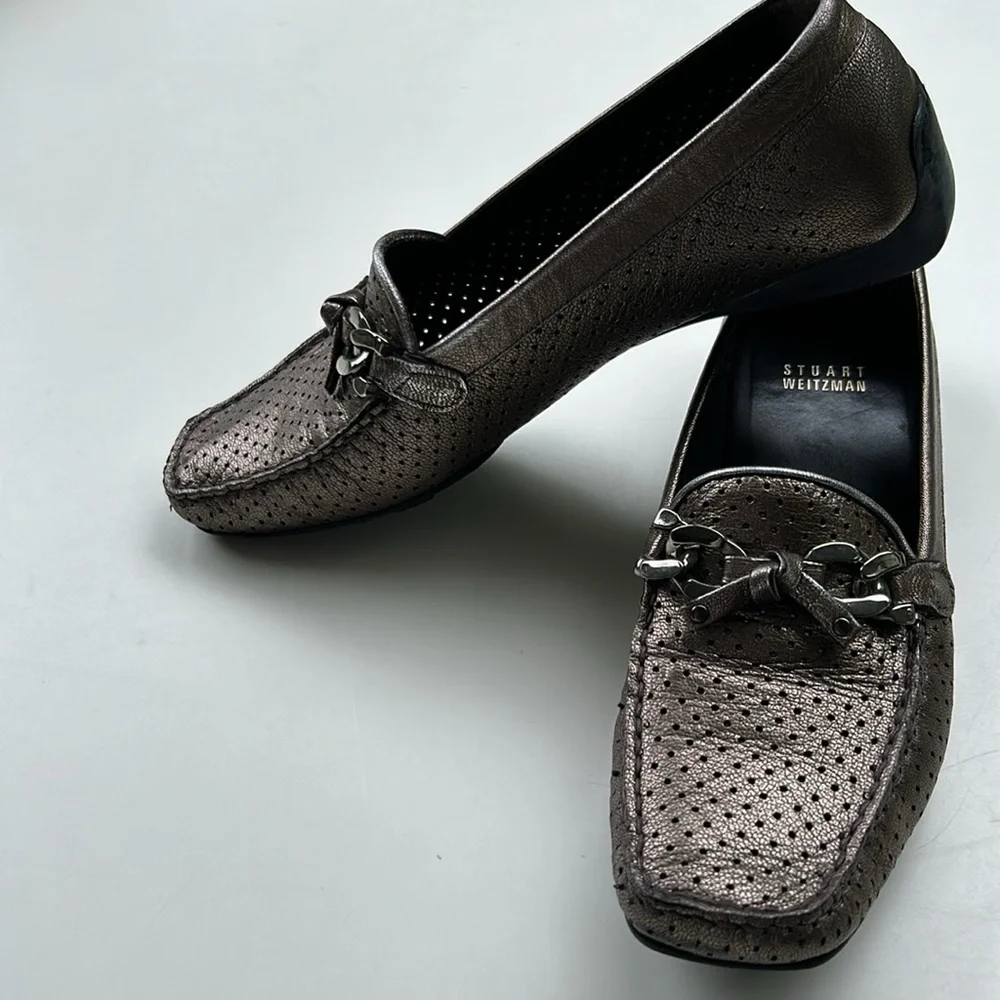 Stuart Weitzman metallic loafers perforated size 8 M little to no signs of wear
